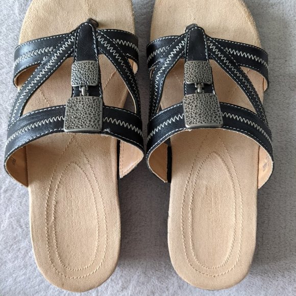 Naturalizer Waylon Black 9 Wide Width Sandals - Picture 2 of 6